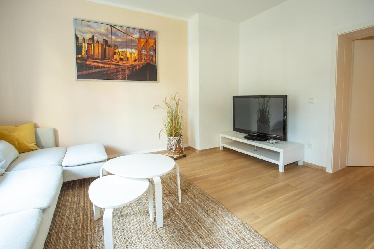 Fullhouse - Halle - B2 - Daylight Bathroom - Nespresso Halle (Saale) Exterior foto